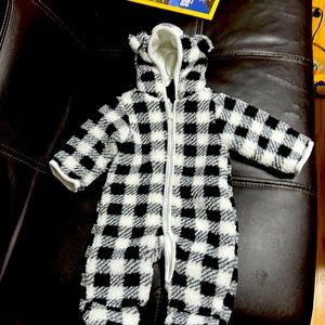 childrens place outdoor fleece jumpsuit 0-3 months